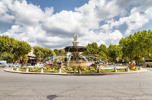 the fountain in cours mirabeau