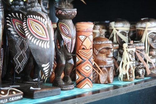 local crafts at the markets in noumea